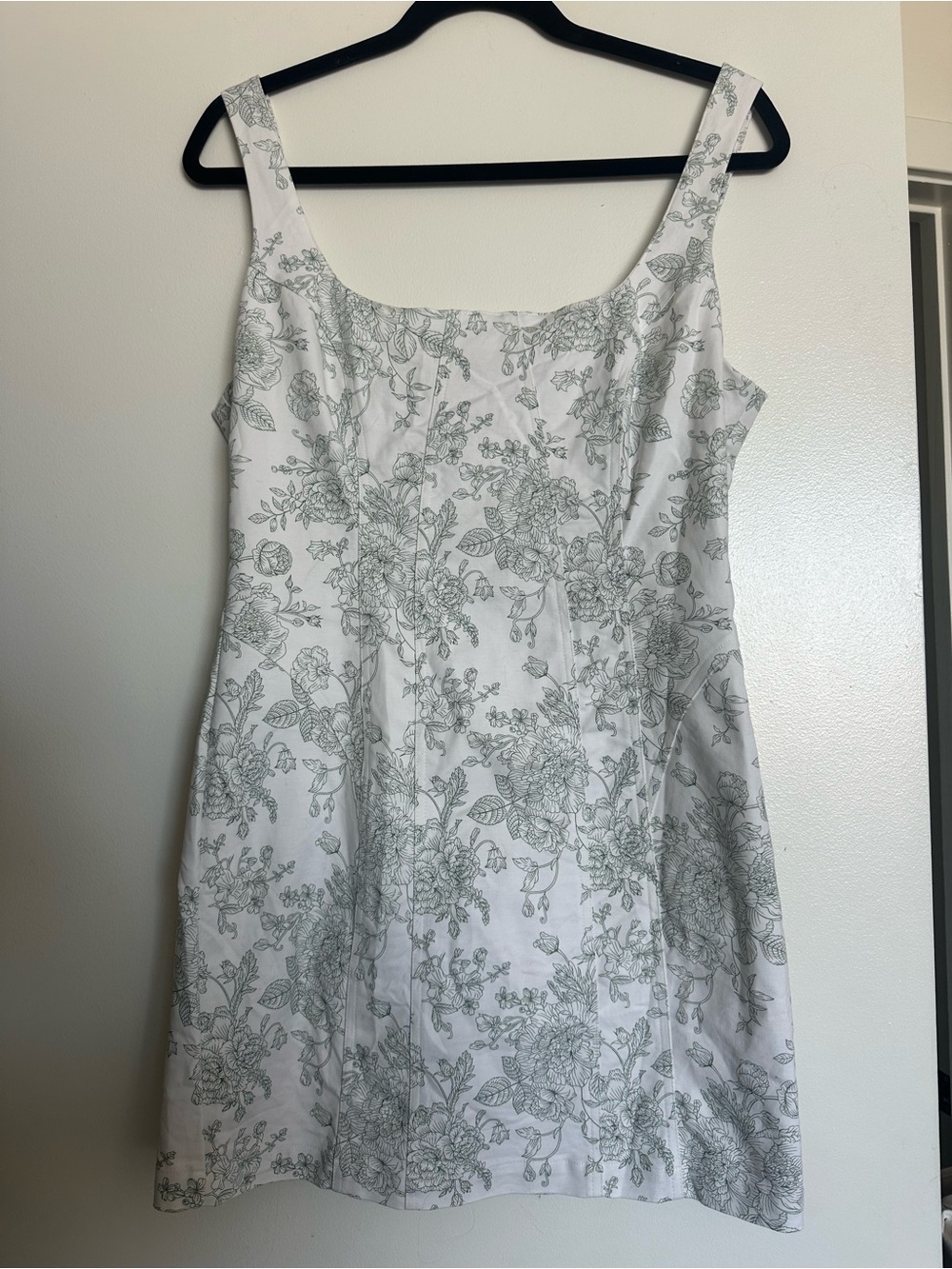 House of Harlow 1960 White Dress with Green Botanical Print